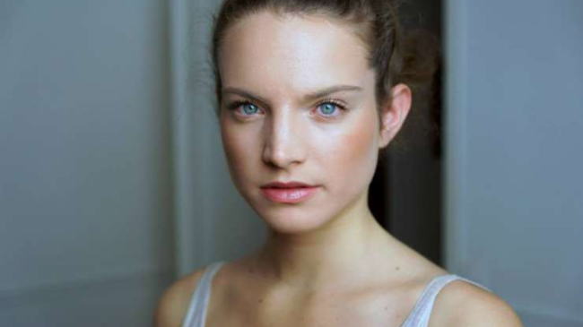 Каждый день в течение восьми месяцев эта девушка ела только по три яблока. История модели