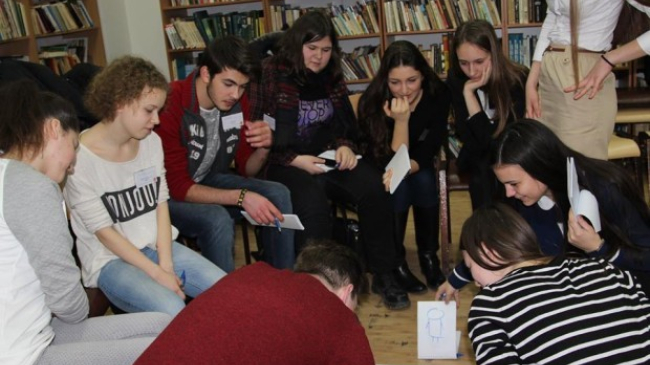 Participă la proiectul „Fabrica de lideri”