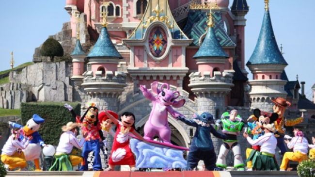 В «Диснейленде» впервые повысят цены на билеты в праздничные дни